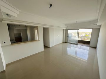 Venta departamento tres ambientes al frente en Remedios de Escalada
