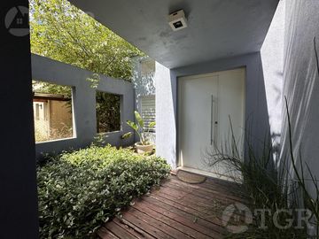Casa en barrio cerrado La Comarca