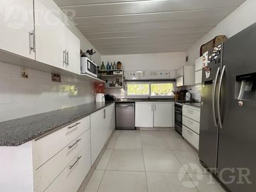 Casa en barrio cerrado La Comarca