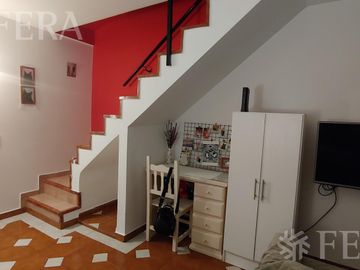 Venta de departamento de 4 ambientes con patio en Wilde