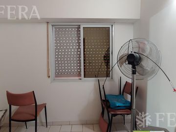 Venta de departamento de 4 ambientes con patio en Wilde