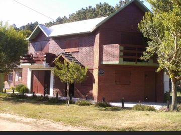 Dúplex en venta - 6 Dormitorios 3 Baños - 500Mts2 - Nueva Atlantis