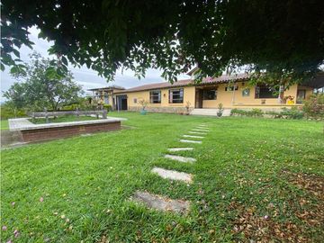 VENTA DE FINCA EN CALARCA VIA BARCELONA QUINDIO