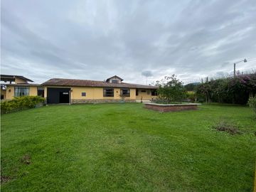 VENTA DE FINCA EN CALARCA VIA BARCELONA QUINDIO