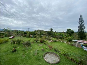 VENTA DE FINCA EN CALARCA VIA BARCELONA QUINDIO