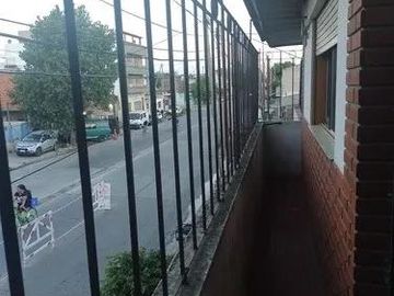 Departamento en venta - 2 dormitorio 1 baño 60mts2 - Bernal Oeste
