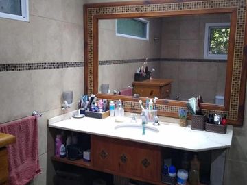 Casa en venta - 2 Dormitorios 1 Baño - Cocheras - 1.900Mts2 - Cañuelas