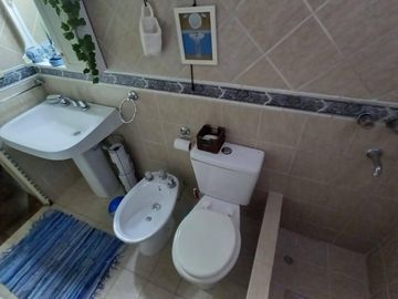 Casa en venta - 4 Dormitorios 2 Baños - 180Mts2 - Avellaneda