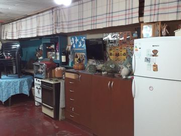 Casa en venta - 4 Dormitorios 2 Baños - 180Mts2 - Avellaneda
