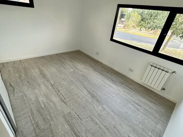 CASA EN VENTA  150m2 - CLUB DE CAMPO SANTA JUANA - CANNING