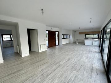 CASA EN VENTA  150m2 - CLUB DE CAMPO SANTA JUANA - CANNING