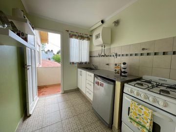 Departamento en venta - 2 dormitorios 1 baño - 52mts2 - Mar De Ajo