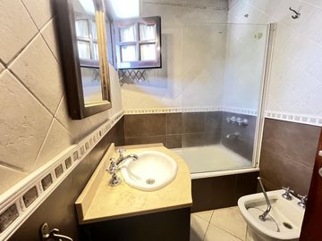 CASA  VENTA  ITUZAINGO