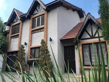 CASA  VENTA  ITUZAINGO