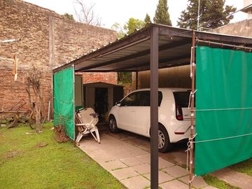 CHALET EN MUY BUEN ESTADO -     GLEW - PERMUTA POR DEPTO EN ZONA SUR