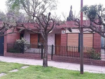Casa - Jose Clemente Paz