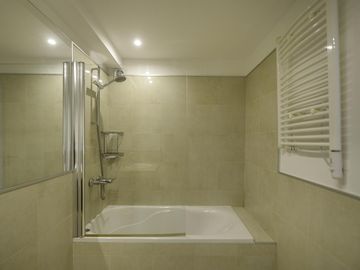 Azopardo 700 Torre la Prensa, Departamento 167m2, 4 Ambientes, Piso Alto, Vista al Rio-Puerto Madero