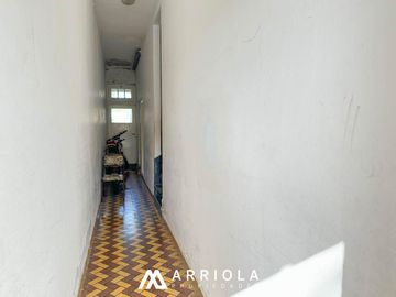 Casa y Local en PH y todo en PLANTA BAJA. Pompeya