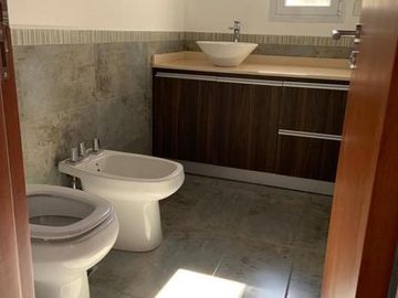 Venta Casa 3 Dormitorios B° Country Causana