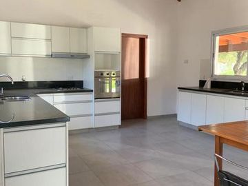 Venta Casa 3 Dormitorios B° Country Causana