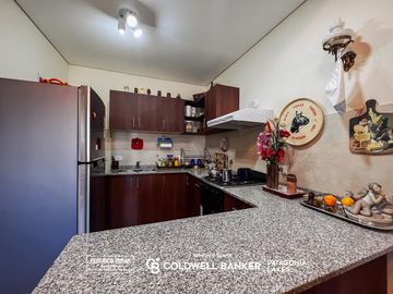 VENTA Departamento de 2 dormitorios con cochera, Bariloche Centro