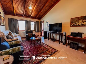 VENTA Departamento de 2 dormitorios con cochera, Bariloche Centro