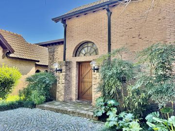 Casa en venta en Highland Park Country Club Pilar