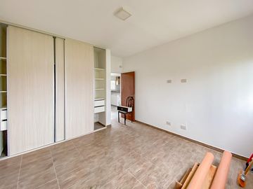 Casa con pileta Funes Town