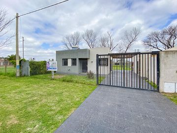 Casa con pileta Funes Town
