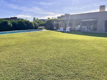 VENTA CASA SAN SEBASTIAN - AREA 12 DDB