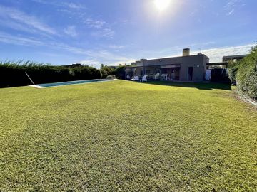 VENTA CASA SAN SEBASTIAN - AREA 12 DDB