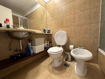 Departamento de 3 ambientes con cochera descubierta en Palermo
