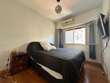 Departamento de 3 ambientes con cochera descubierta en Palermo