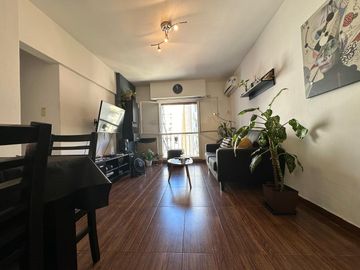 Departamento de 3 ambientes con cochera descubierta en Palermo