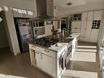 Casa 5 dormitorios - Jardines del Rey