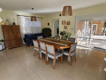 Casa 5 dormitorios - Jardines del Rey