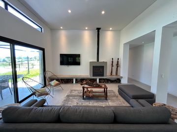 Vente - Casa - Haras El Malacate  Club de Campo - Exaltación de la Cruz