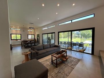 Vente - Casa - Haras El Malacate  Club de Campo - Exaltación de la Cruz