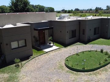 Vente - Casa - Haras El Malacate  Club de Campo - Exaltación de la Cruz