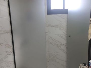 Casa en venta - 4 Dormitorios 3 Baños - Cochera - 405Mts2 - Mar Chiquita