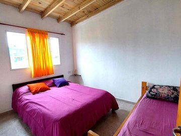 Casa en venta - 4 Dormitorios 3 Baños - Cochera - 405Mts2 - Mar Chiquita