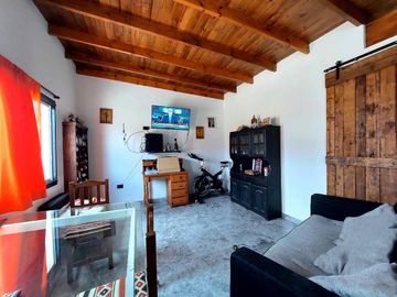 Casa en venta - 4 Dormitorios 3 Baños - Cochera - 405Mts2 - Mar Chiquita