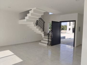 CASA ITACA MODIFICADA DE ENTREGA INMEDIATA en Fraccionamiento Itaca