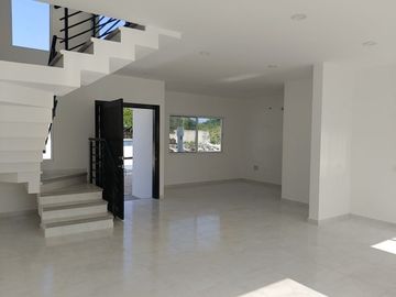 CASA ITACA MODIFICADA DE ENTREGA INMEDIATA en Fraccionamiento Itaca