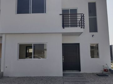 CASA ITACA MODIFICADA DE ENTREGA INMEDIATA en Fraccionamiento Itaca