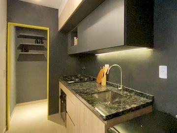 Departamento 1 dormitorio contrafrente en venta en Centro