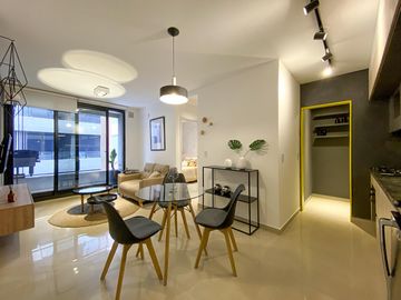 Departamento 1 dormitorio contrafrente en venta en Centro