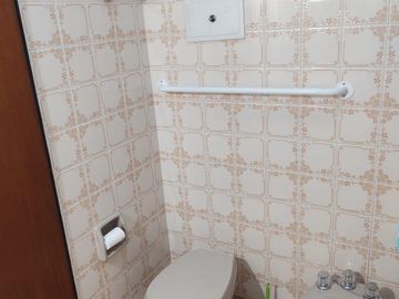 PERMUTA  POR DEPTO CENTRO BALLESTER VENTA Casa ideal 2 Flias