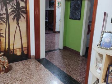 PERMUTA  POR DEPTO CENTRO BALLESTER VENTA Casa ideal 2 Flias