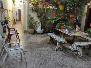 PERMUTA  POR DEPTO CENTRO BALLESTER VENTA Casa ideal 2 Flias